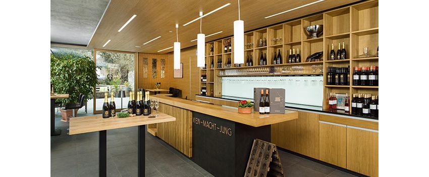 Wein im Hof 2025: Sommer, Live-Musik & prämierte Weine im Weingut Jung