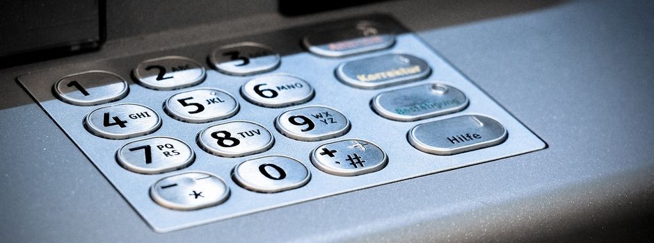 Mit Foto: Polizei Koblenz fahndet nach dreistem Bank-Betrüger