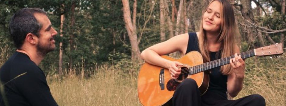 Jazzpreisträgerin im Kleinkunstkeller: Caro Trischler Duo gastiert in Guntersblum