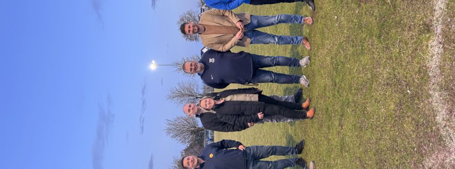 Gemeinde Neuberg nimmt neue LED-Flutlichtanlage auf dem Sportplatz in Betrieb