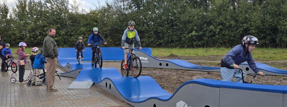Eröffnung der Pumptrack in Klanxbüll begeistert Kinder und Eltern