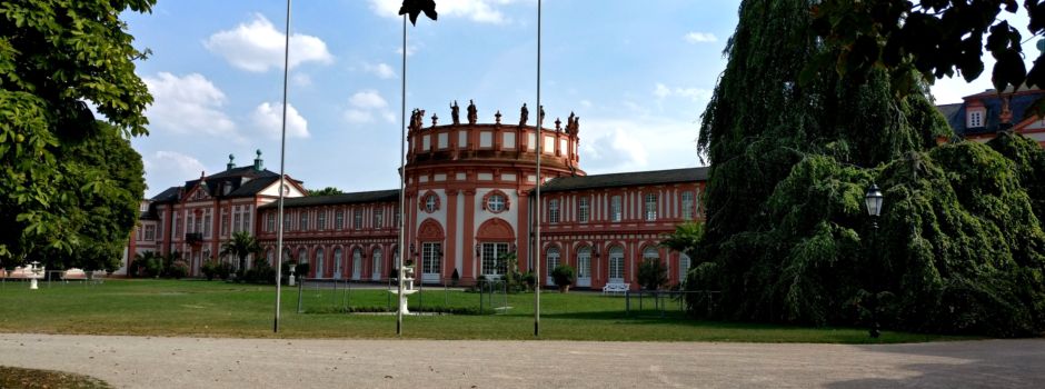 Flohmarktsaison am Biebricher Schloss startet