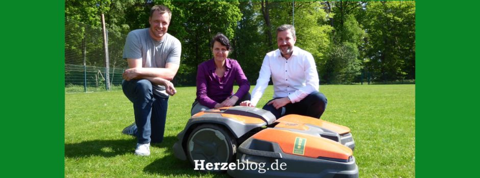 Gemeinde Herzebrock-Clarholz setzt auf Mähroboter: Grünflächenunterhaltung technisch unterstützt