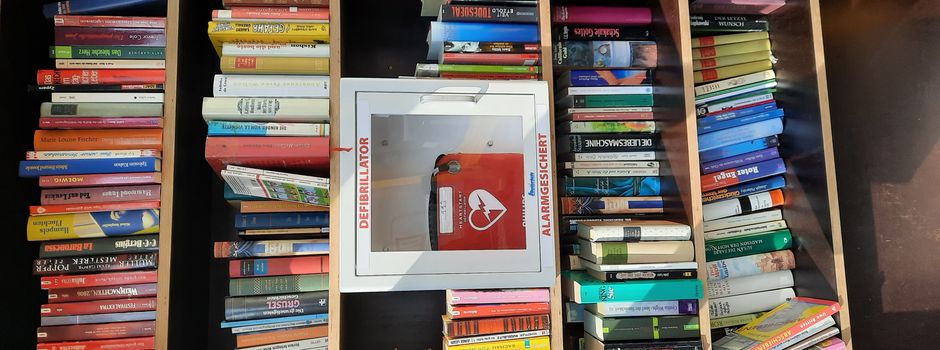 Büchertelefonzellen in Karlstein - DEFIs wieder installiert!