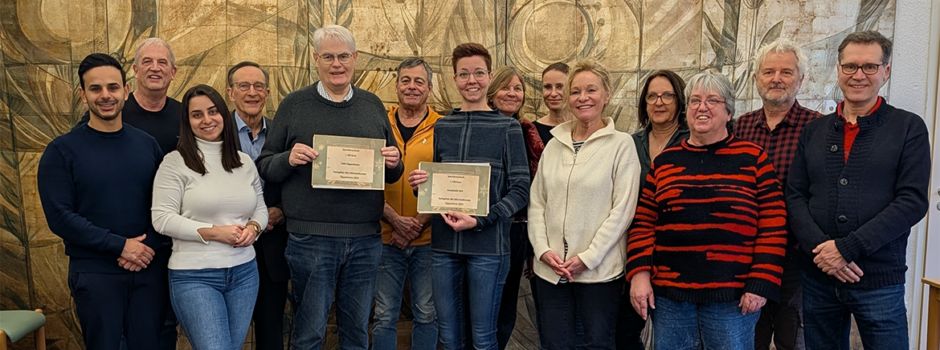 Tradition mit Herz: Oppenheimer Adventsfenster erlösen 2.200 Euro für soziale Zwecke