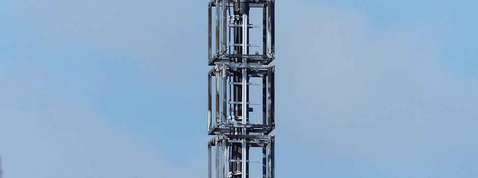 Neuer Mobilfunksender bringt o2 Netz in den Ort