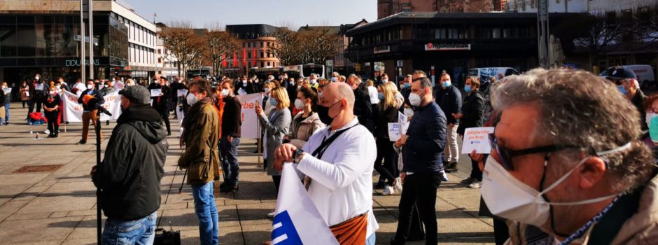 Gastronomen und Hoteliers demonstrieren für Öffnungen