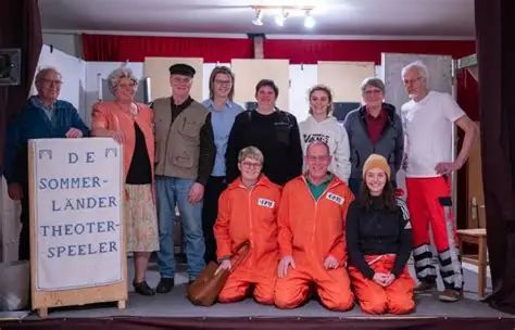 De Sommerländer Theoterspeelers speelt "Elvis för Profis" 