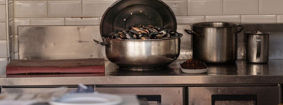 Vergiftet durch Essen? Fakten zu Lebensmittelvergiftungen