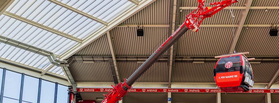 Skigondel aus Kitzbühel in Mainzer Mewa Arena aufgestellt
