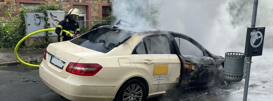 Taxi in Bad Kreuznach fängt plötzlich Feuer