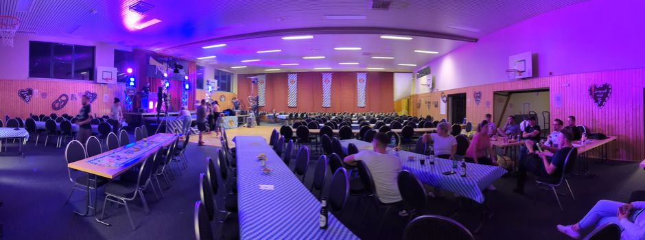 Blasmusik + Bier + Bayerische Leckereien = ...?