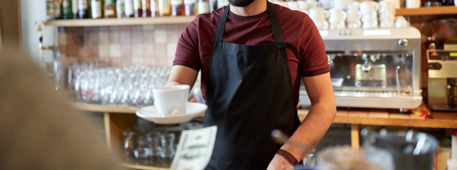 Personalmangel in der Gastronomie: Viele Mitarbeiter haben die Branche verlassen, mit regionalen Konsequenzen