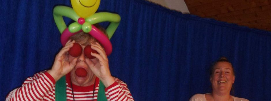 Dank Zauberclown Fabellini beim Seniorentreff Tränen gelacht
