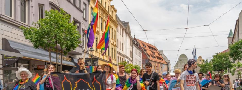 Laut, Bunt, Solidarisch und Queer: Der CSD in Augsburg