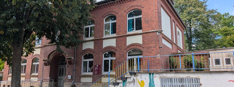 Ehemalige GHS, Backsteingebäude und Uraltschule öffnen ihre Türen