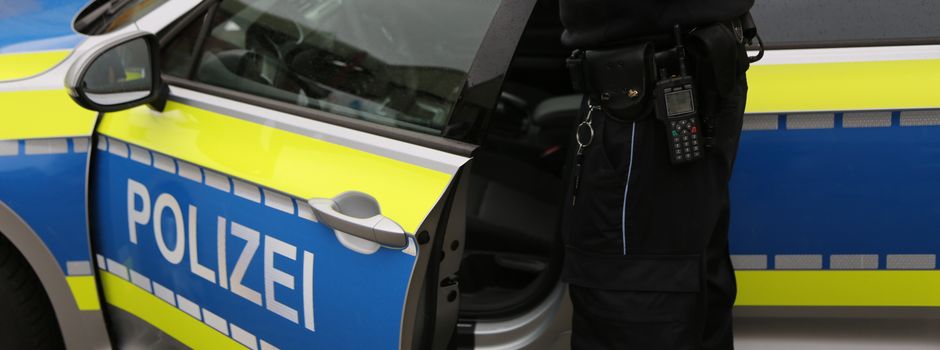 Unbekannte wollen in Fabrik und in Friedhofsgebäude einbrechen