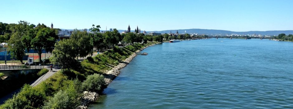 Warum das Schwimmen im Rhein verboten ist