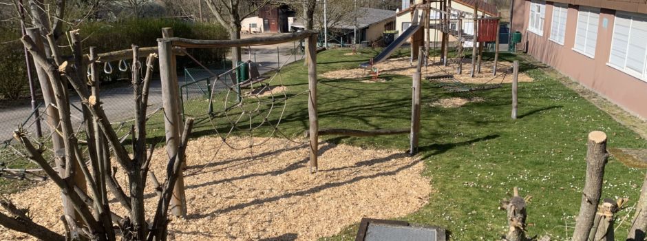 Spielplatz wieder fit für den Frühling