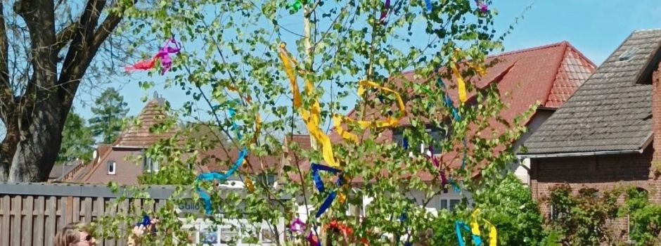 Der Maibaum steht!