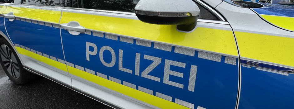 Alkoholisierte Autofahrerin nach Unfallflucht ermittelt