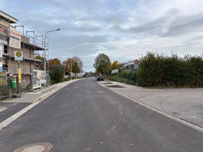 Beendete Bauarbeiten auf der Straße Vogt-von-Belle-Platz