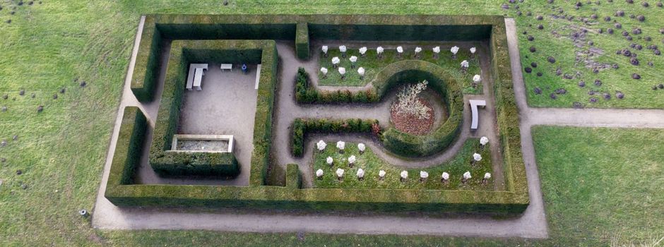Labyrinth- und Lustgarten am Kloster Clarholz (Mit Video)
