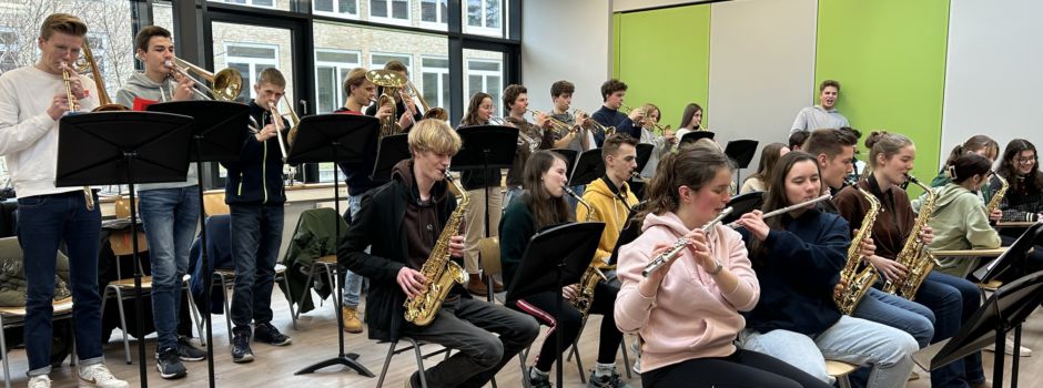 „Beswingter“ Festivalabend in der Aula