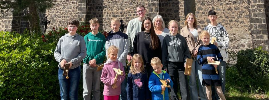Wassenacher Messdiener sammelten Geld beim traditionellen Kleppern