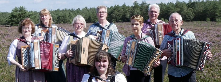 Harmonikas im Abendgottesdienst