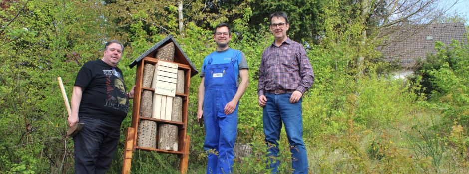 Neues Insektenhotel XXL am Vorplatz der Protestantischen Kirche