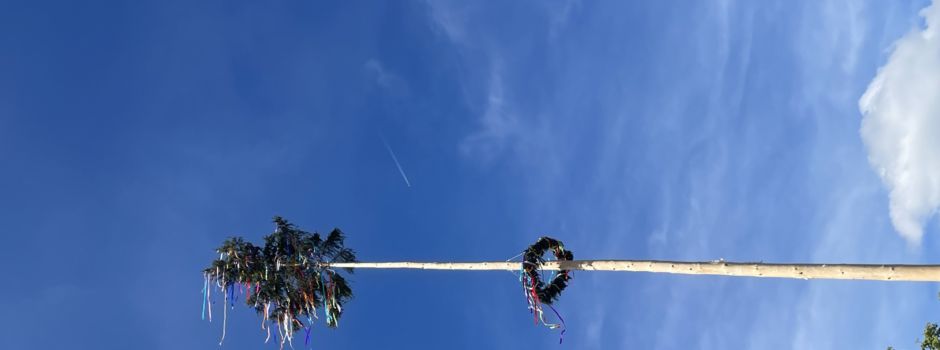 Herzliche Einladung zum Maibaumstellen