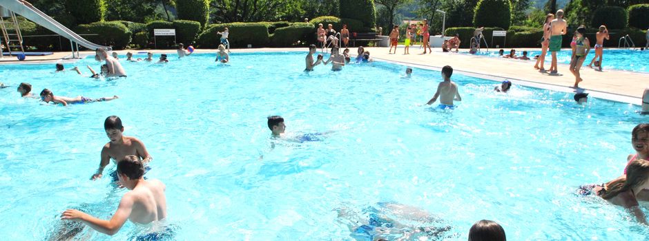 Eröffnung des Freibads in Illschwang 