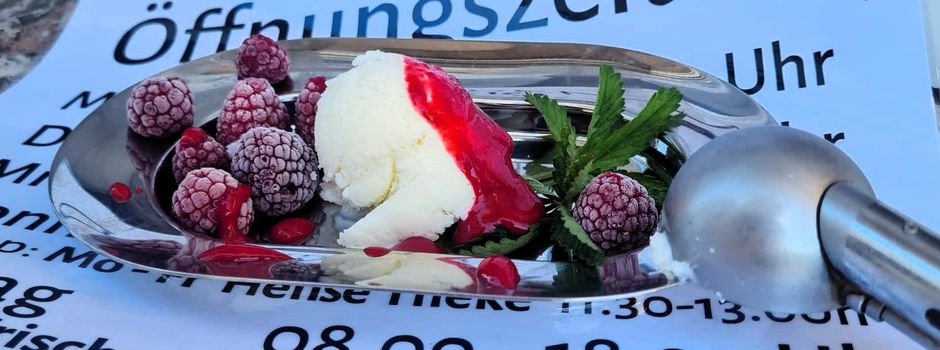 Selbstgemachtes Eis im Dorfladen