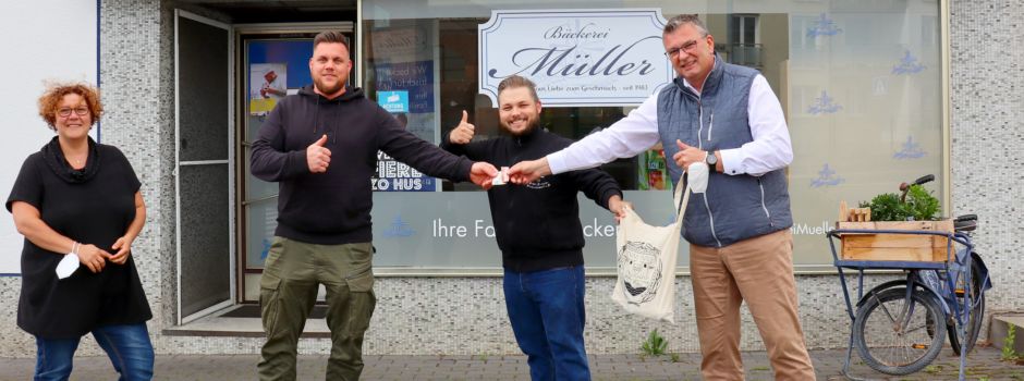Spendenaktion des JGV Niederkassel und der Bäckerei Müller zugunsten der städtischen Kita Pappelweg
