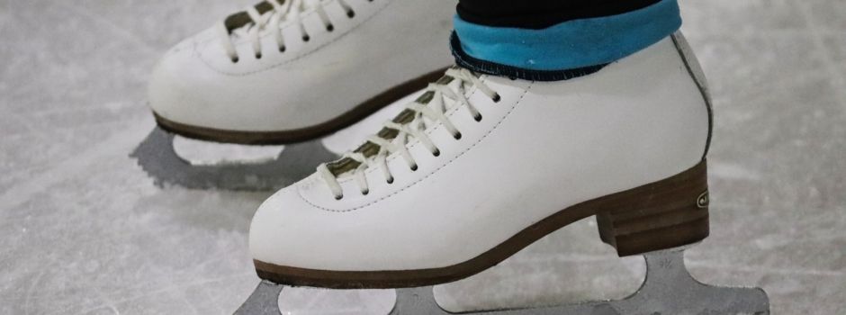 Henkell-Kunsteisbahn in Wiesbaden nimmt Betrieb auf