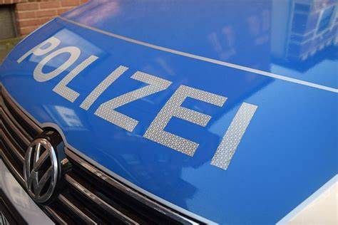 B9 bei Koblenz: Alkoholisierter ohne Führerschein kracht in Shell-Tankstelle