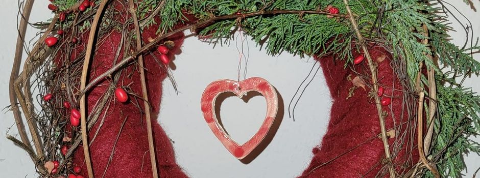 Gemeinsam kreativ - Adventskranz-Abend in Neverin