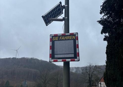 Geschwindigkeitsmesstafel 