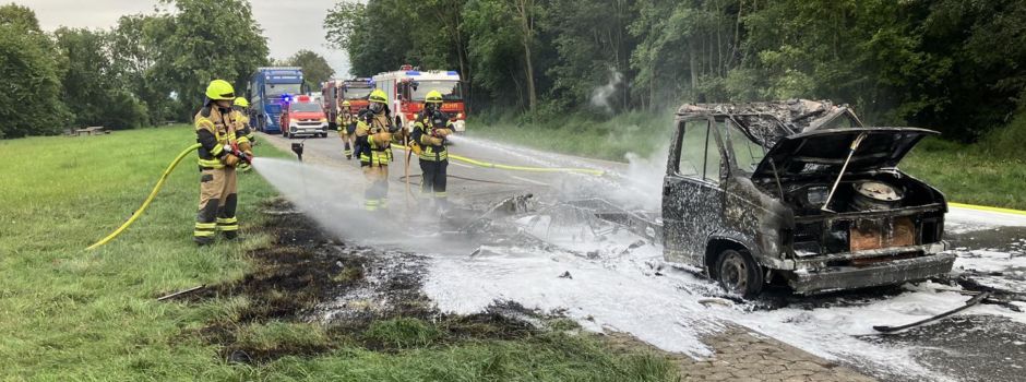 Wohnmobil brennt bei Worms komplett aus