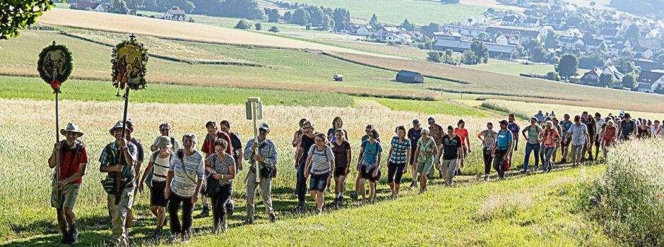Hirschauer und Ehenfelder Fußwallfahrer pilgern zum Mariahilfberg