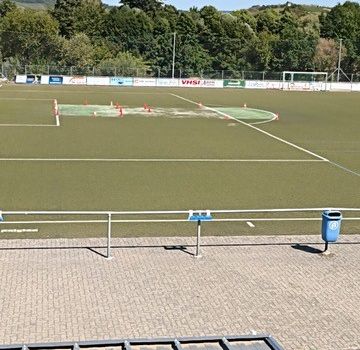 Fußballfeld wieder Instand gesetzt