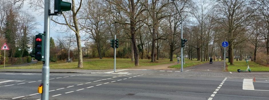 Pedelec-Fahrer (16) in Mainz von Auto angefahren – fuhr er bei Rot?