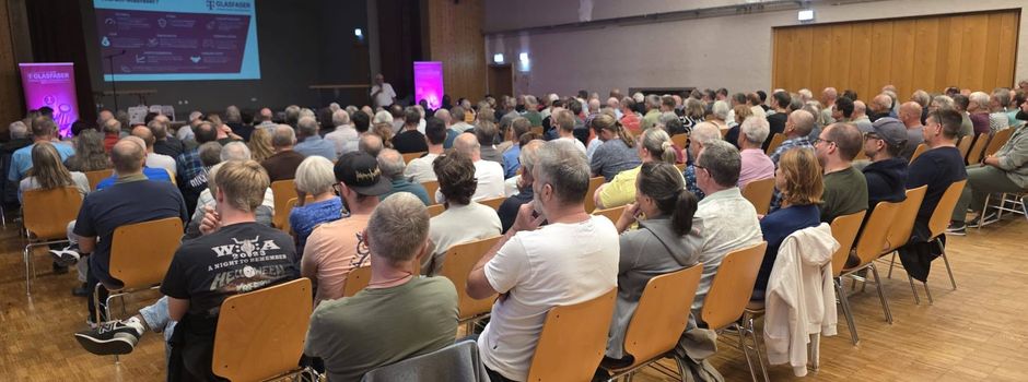 Rund 200 Bürgerinnen und Bürger bei der Infoveranstaltung zum Glasfaserausbau