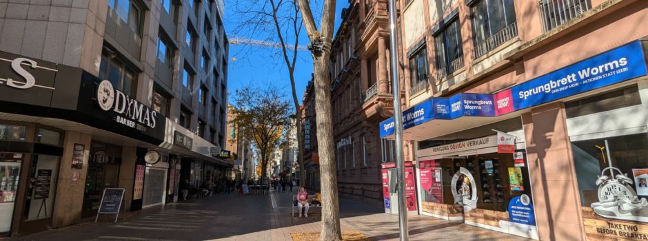 Verkaufsoffener Sonntag bei „Worms blüht auf“