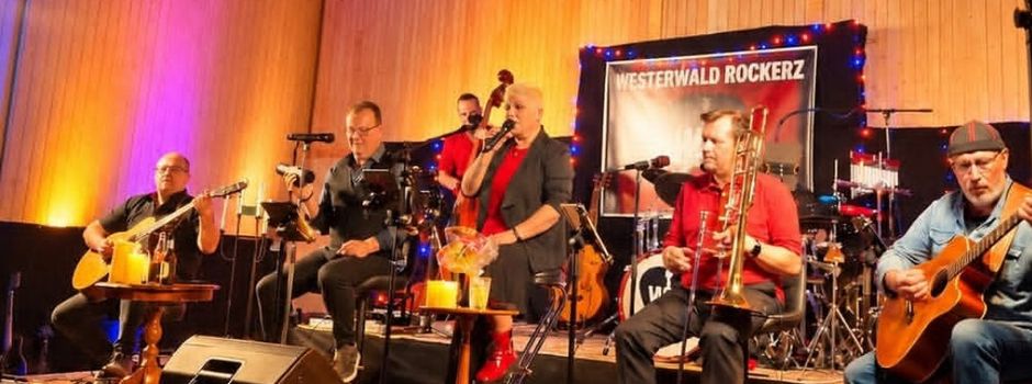 „WWRockerZ in Concert“: Unvergessliche „Acoustic Night“ in fast ausverkaufter Halle