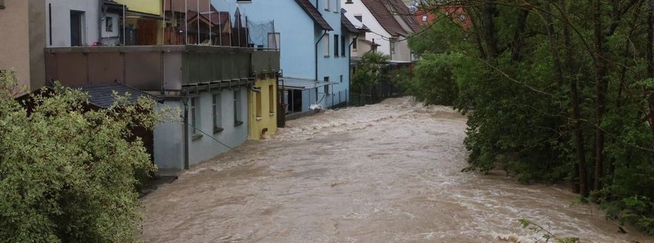 Lage zugespitzt: Menschen aus überfluteten Häusern gerettet