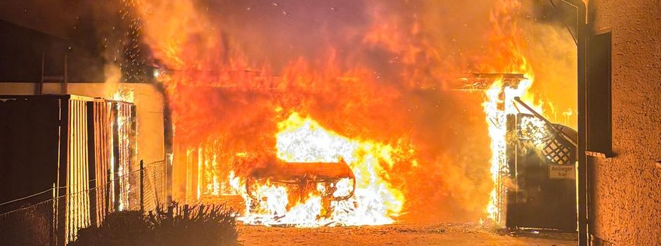 Auto und Carport durch Brand zerstört