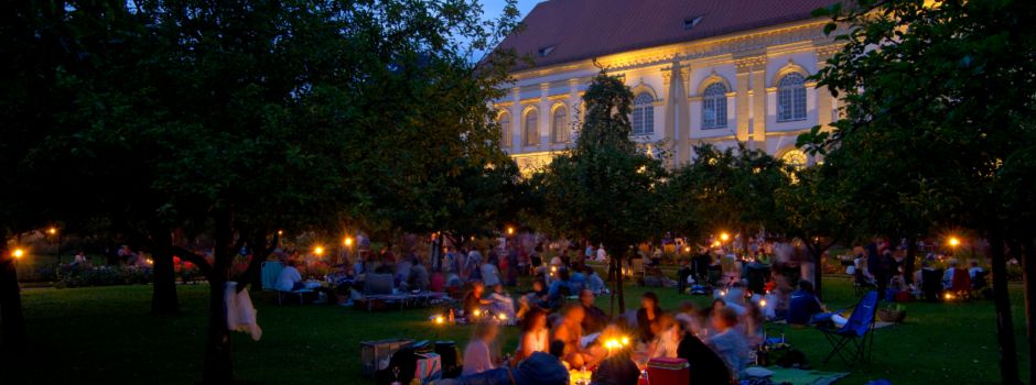 Soundtracks, Serien und Lesefavoriten – Hallo Augsburgs Sommerempfehlungen