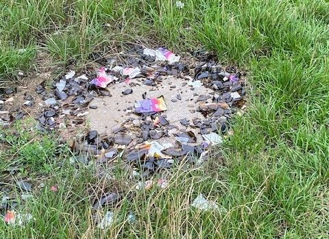 Glas zerschlagen nördlich vom Rewe